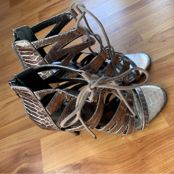Guess metallic lace up heels size 7-7.5 - Picture 4 of 5